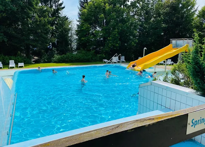 Schoenblick Inklusive Hallenbad, Sauna, Aussenpool & Fitnessstudio, Familienfreundlich Ausgestattet *