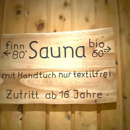 Schoenblick Inklusive Hallenbad, Sauna, Aussenpool & Fitnessstudio, Familienfreundlich Ausgestattet, Grosses 2-zimmer-apartment