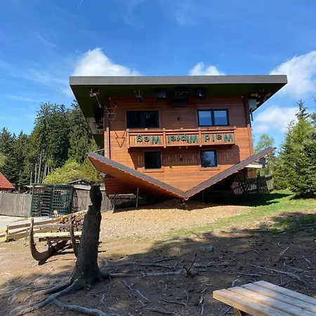 Schoenblick Inklusive Hallenbad, Sauna, Aussenpool & Fitnessstudio, Familienfreundlich Ausgestattet, Grosses 2-zimmer-apartment *