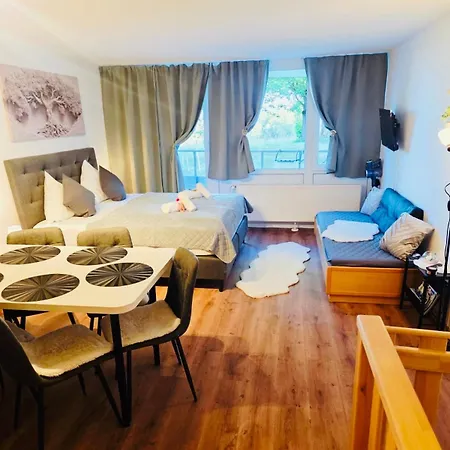 Appartamento Schoenblick Inklusive Hallenbad, Sauna, Aussenpool & Fitnessstudio, Familienfreundlich Ausgestattet, Grosses 2-zimmer-apartment